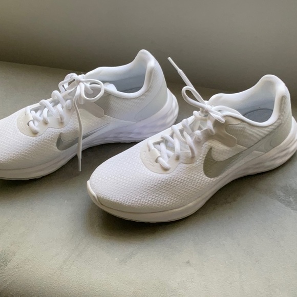 Nike Revolution 6
Women's Road Running Shoes - Picture 4 of 5